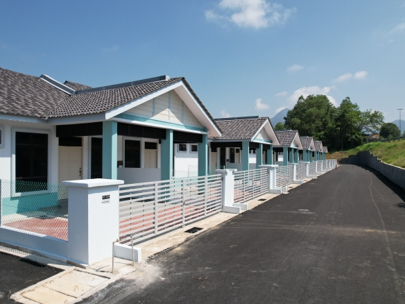 RUMAH TERES 1 TINGKAT – TAMAN KIFAYAH BINARAYA JELI
